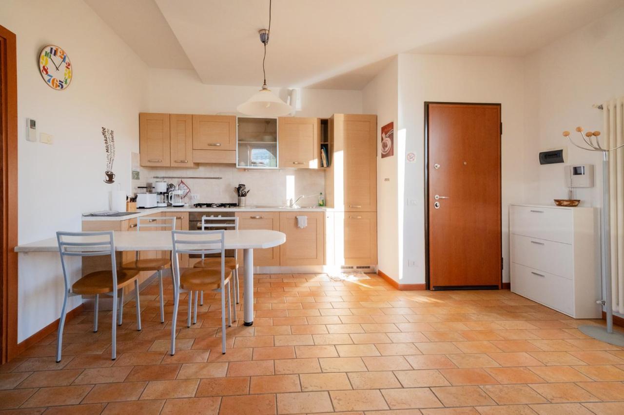 Apartmentsgarda - Rosa Chiare Bardolino Bagian luar foto