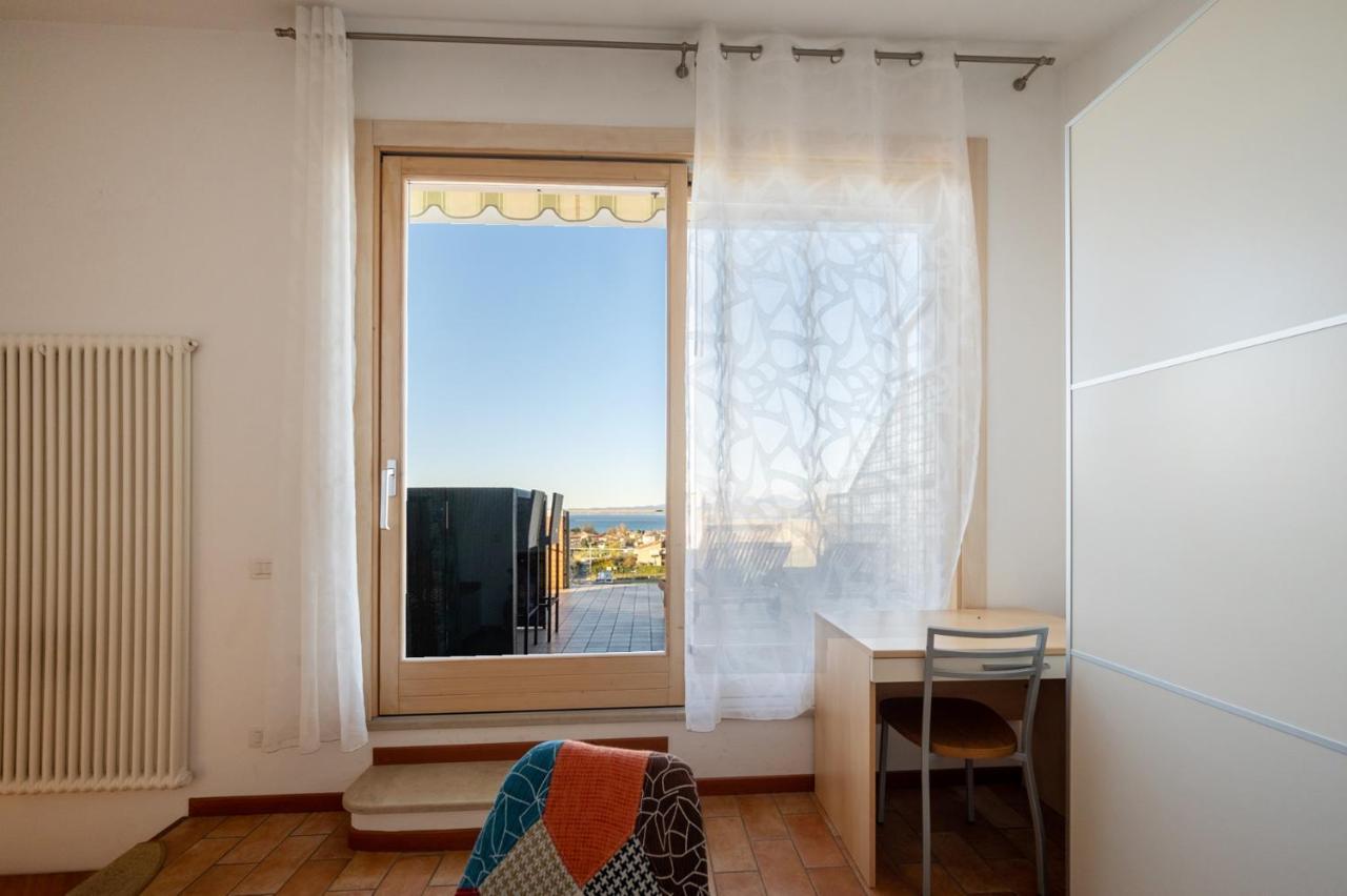 Apartmentsgarda - Rosa Chiare Bardolino Bagian luar foto